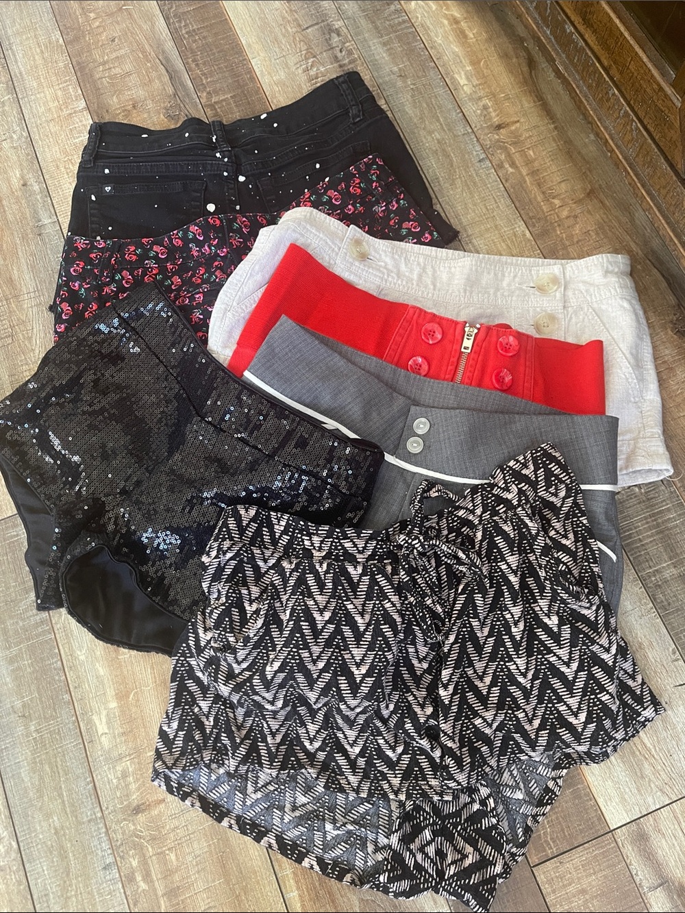 Volcom Women's Mixed Color and Pattern Shorts Lot - Black, Red, White, Gray